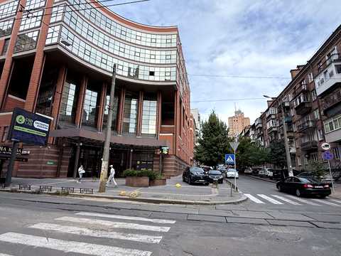 коммерческая по адресу Полтавская ул., 10