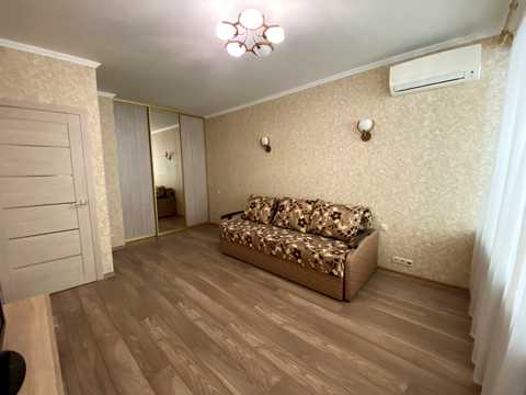 квартира за адресою Михайла Омеляновича-Павленка вул. (Суворова), 13
