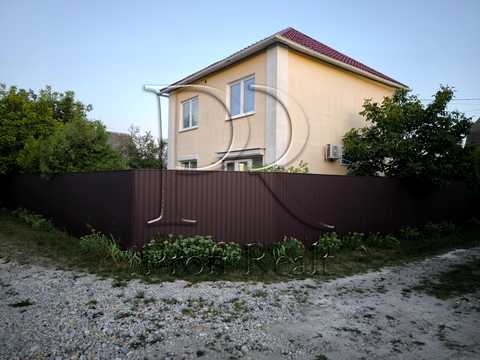 будинок за адресою Центральна вулиця, 4