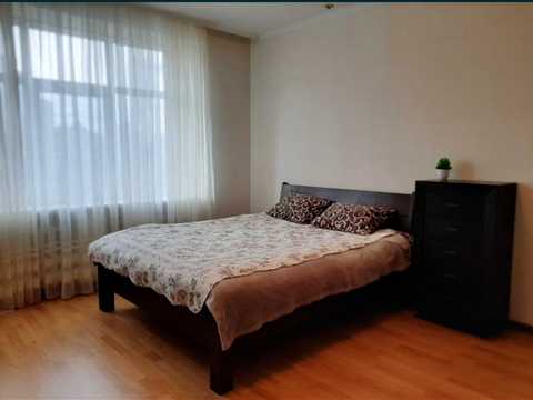 квартира за адресою Панаса Мирного вул., 10