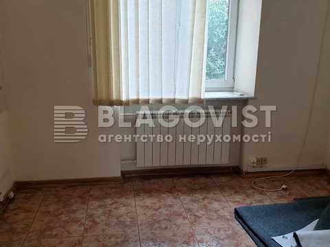 комерційна за адресою Інститутська вул., 24/7