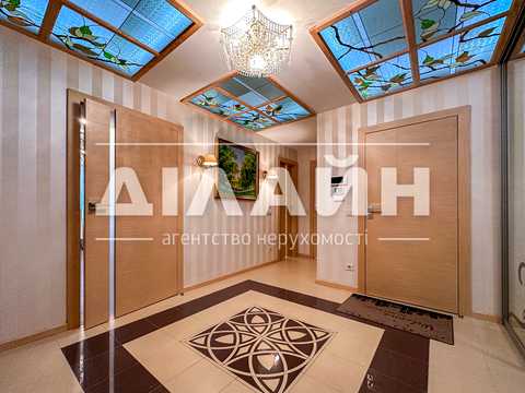 квартира за адресою Приходська вул., 58
