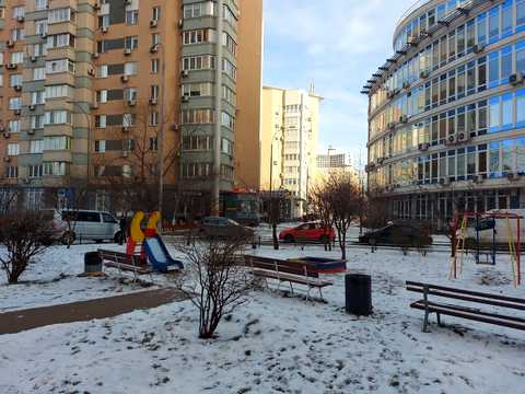квартира за адресою Раїси Окіпної вул., 8