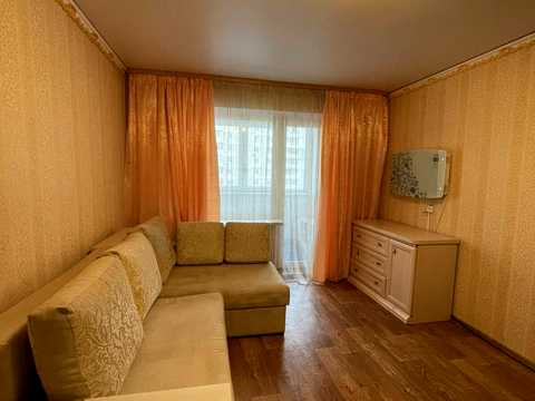 квартира за адресою Анни Ахматової вул., 6