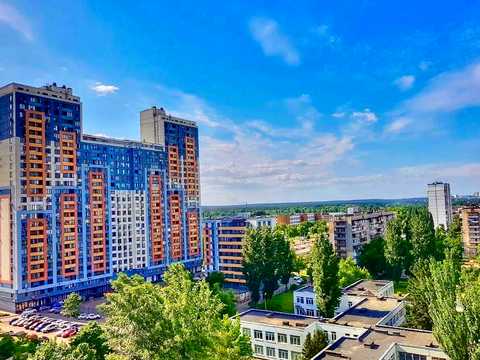 квартира за адресою Богатирська вул., 6-А