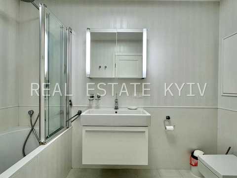 квартира за адресою Панаса Мирного вул., 28-А