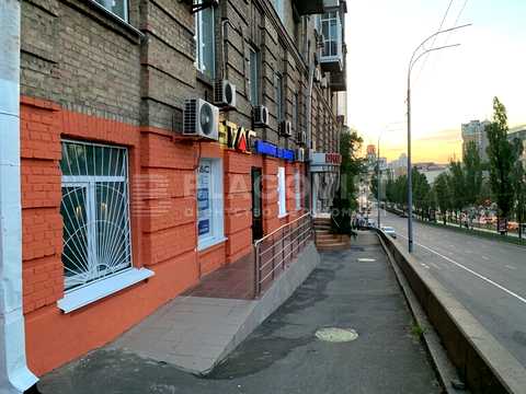коммерческая по адресу Леси Украинки бульв., 8