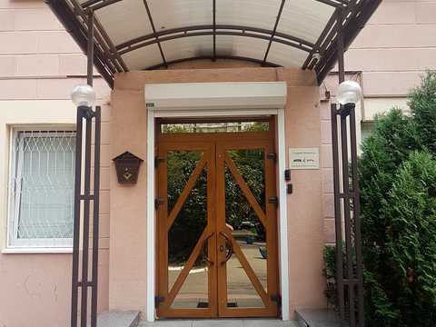 комерційна за адресою Панаса Мирного вул., 9-В