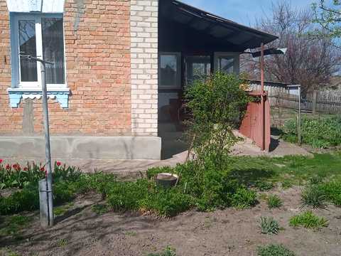 будинок за адресою с. Карпівці, Корольова, 11