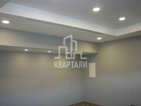 комерційна за адресою Юрія Іллєнка вул. (Мельникова), 18-Б