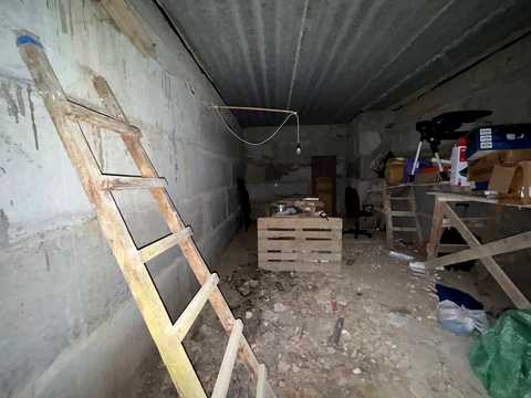комерційна за адресою Грушевського вул., 6а