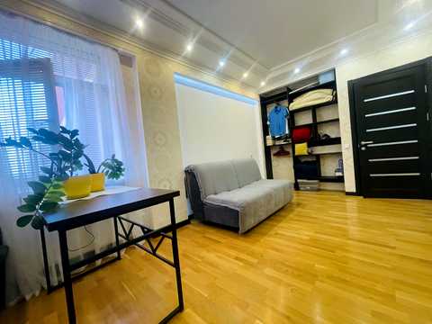 квартира за адресою Миру просп., 25