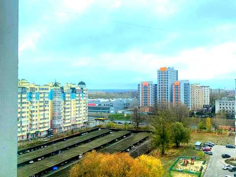 квартира по адресу Михаила Лушпы просп. (Космонавтів), 5