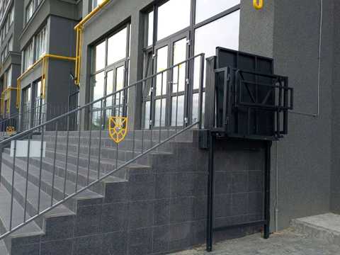 коммерческая по адресу Івана Кожедуба ул., (3)