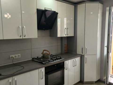 квартира за адресою Михайла Лушпи просп. (Космонавтів), 5 к27