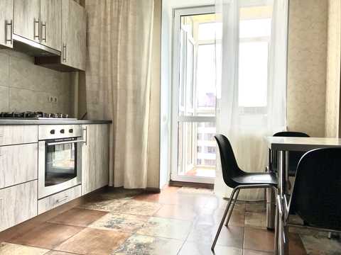 квартира за адресою Українська вул., 83 б