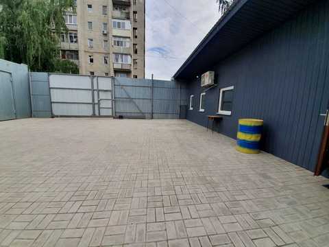 комерційна за адресою Л.Українки, 16