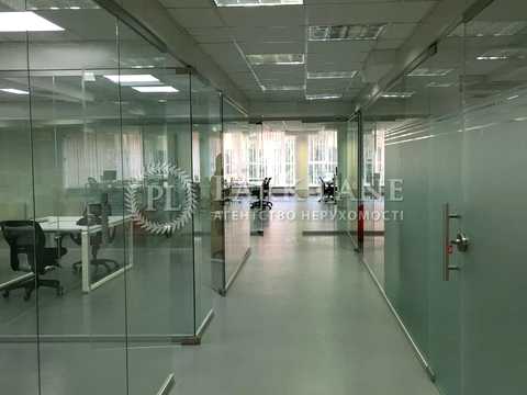 комерційна за адресою Жилянська вул., 59