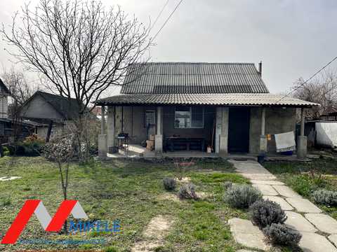 дом по адресу вишнева, 23