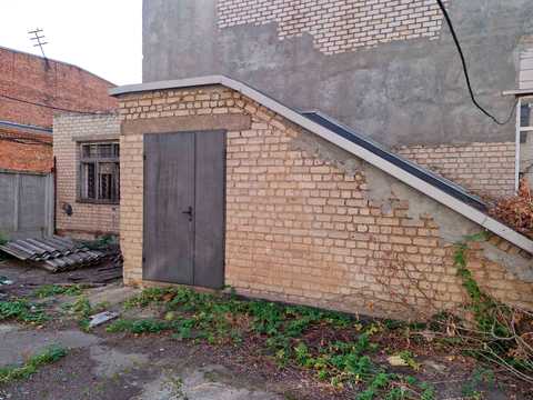 комерційна за адресою Окружна вул., 87