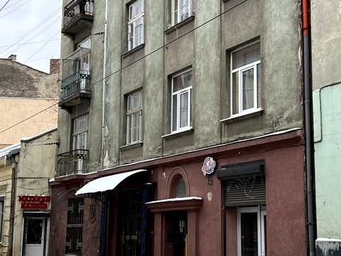 коммерческая по адресу Киевская ул., 1