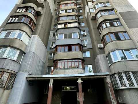квартира за адресою Азербайджанська вул. (Бакинських Комісарів), 16-3