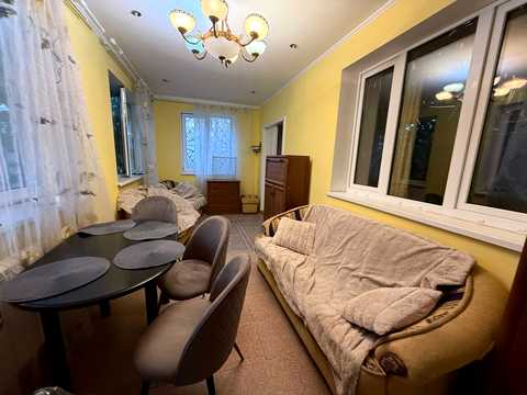 будинок за адресою Окружна вул., 10б
