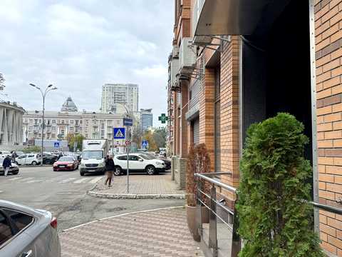 коммерческая по адресу Панаса Мирного ул., 8