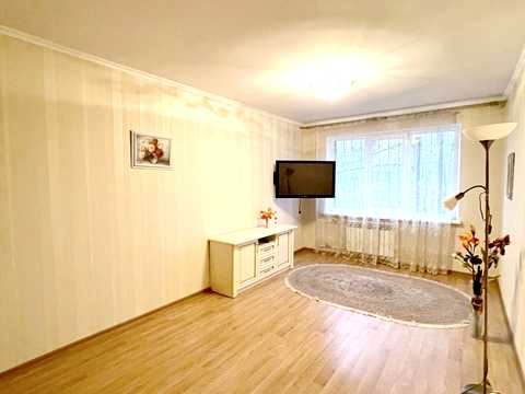 квартира за адресою Перемоги просп. (30-річчя Перемоги), 10