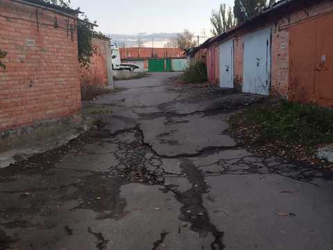 паркомісце за адресою Сабарівське шосе, 1