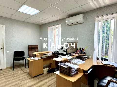 коммерческая по адресу Олега Ольжича ул., 48А
