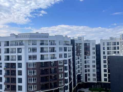 квартира за адресою Кобилянської, 1В/5