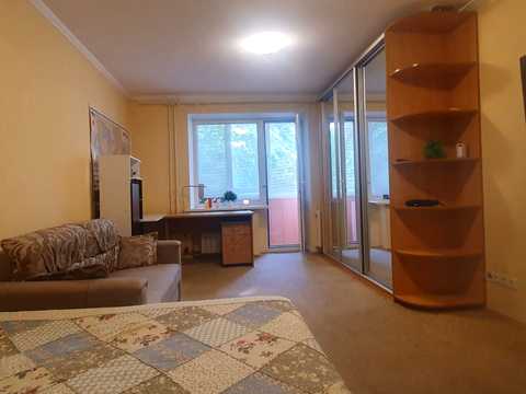 квартира за адресою Академіка Глушкова просп., 241