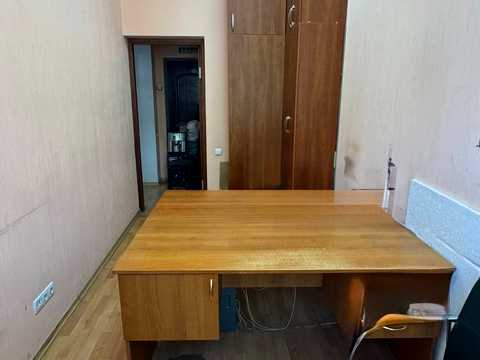 комерційна за адресою Володимира Моссаковського вул. (Клари Цеткін), 1