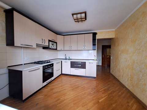 квартира за адресою Карпенка, 40