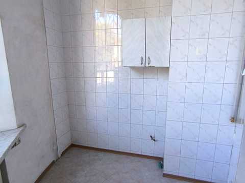 комерційна за адресою Мечникова вул., 128