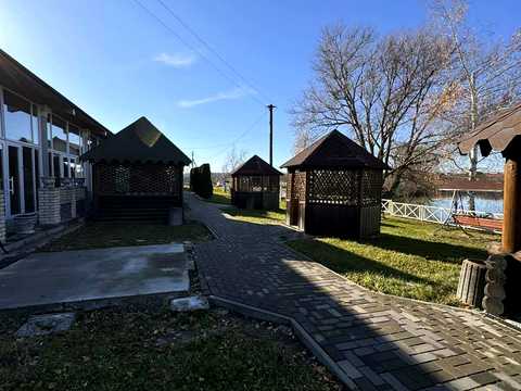 комерційна за адресою с. Тарашани, Озерна, 26