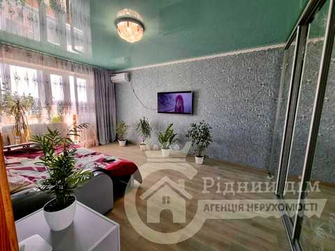 квартира за адресою Миру вул., 9