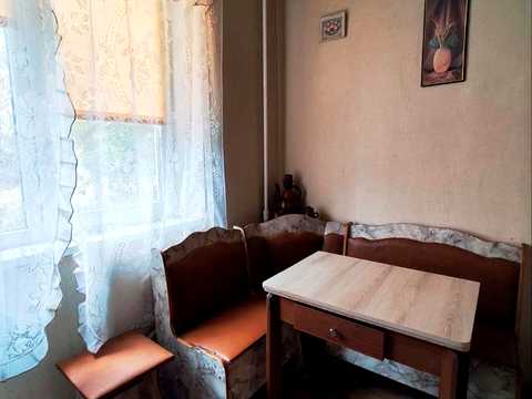 квартира за адресою Яни Червоної вул., 3