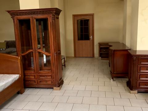 комерційна за адресою Кривий Ріг, Шахтарської Слави пл. (Дзержинського), 1