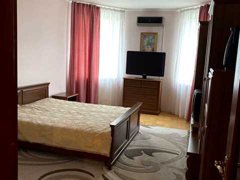 квартира по адресу Николая Амосова ул., 2
