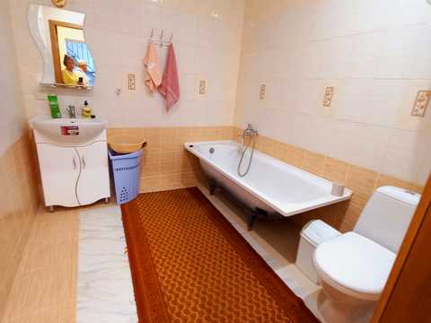 будинок за адресою Паустовского, 123