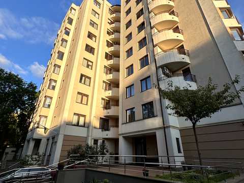 квартира за адресою Максима Рильського вул., 14