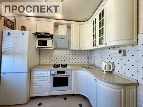 квартира за адресою Михайла Лушпи просп. (Космонавтів), 42