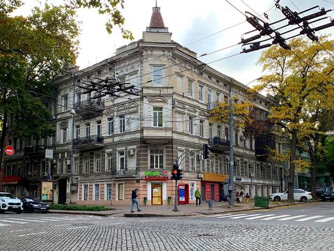 комерційна за адресою Італійська вул. (Пушкінська), 42