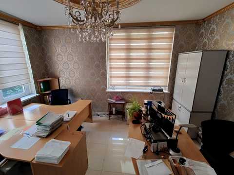 комерційна за адресою Анни Ахматової вул., 48
