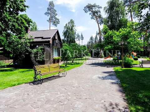 коммерческая по адресу київська, 1