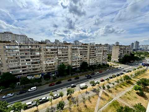 квартира по адресу Драгоманова ул., 42