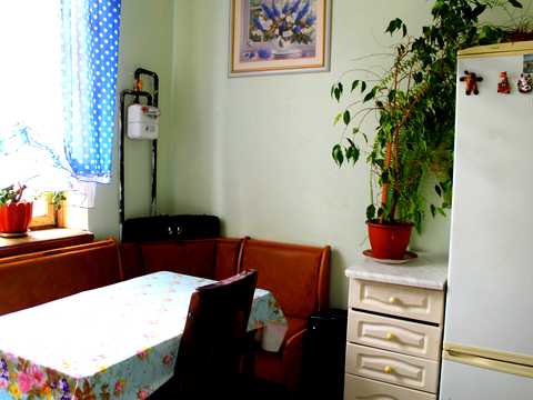 квартира за адресою Івана Мазепи просп. (Петровського), 47
