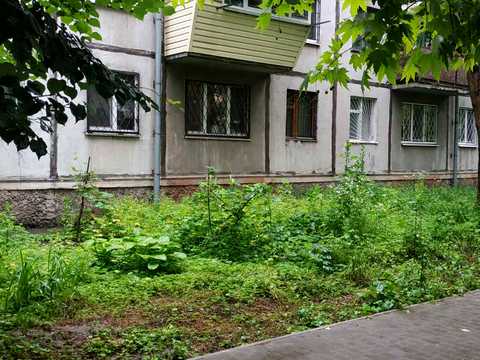 коммерческая по адресу Варненская ул.